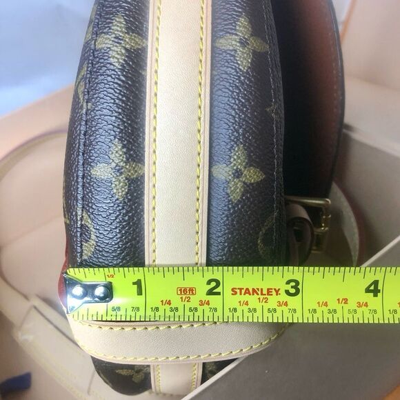 NEW VACHETTA LV Chantilly GM Crossbody Bag | LV Dust Bag • LV Box • COA | - Picture 7 of 17